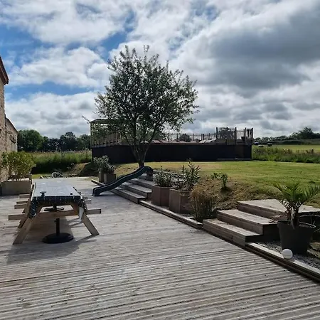 Corps De Ferme Renove - 14 Personnes Holiday home Saint-Viaud