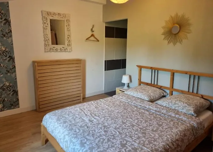 Ferienhaus Corps De Ferme Renove - 14 Personnes Saint-Viaud